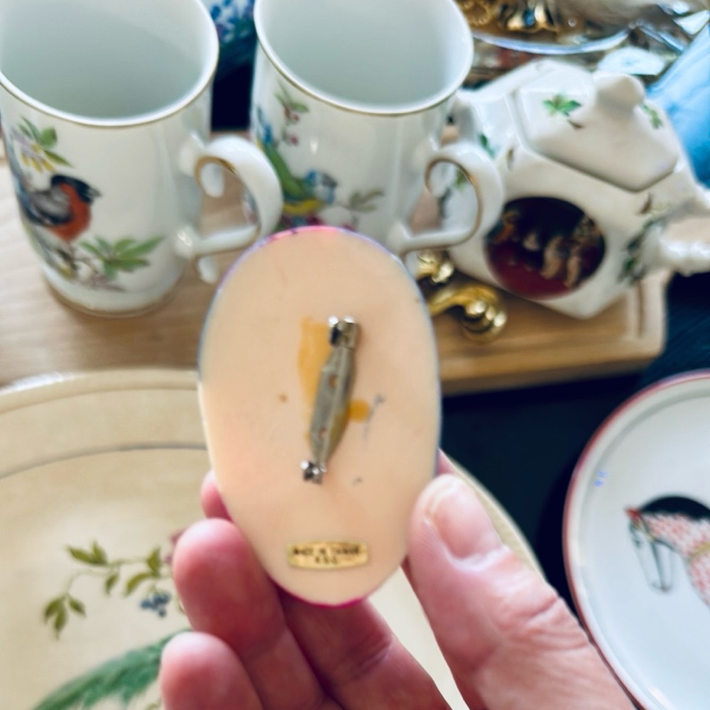 Vintage Blue and Pink Artistic Brooch - Picture 5 of 5